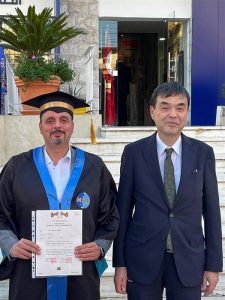 حفل تخريج طلاب اختبار اللغة اليابانية JLPT في مركز اللغات الحديث