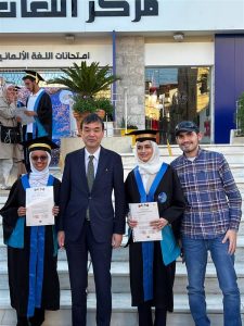 حفل تخريج طلاب اختبار اللغة اليابانية JLPT في مركز اللغات الحديث