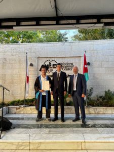 حفل تخريج طلاب اختبار اللغة اليابانية JLPT في مركز اللغات الحديث