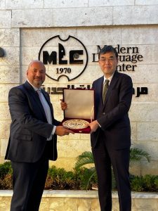 حفل تخريج طلاب اختبار اللغة اليابانية JLPT في مركز اللغات الحديث